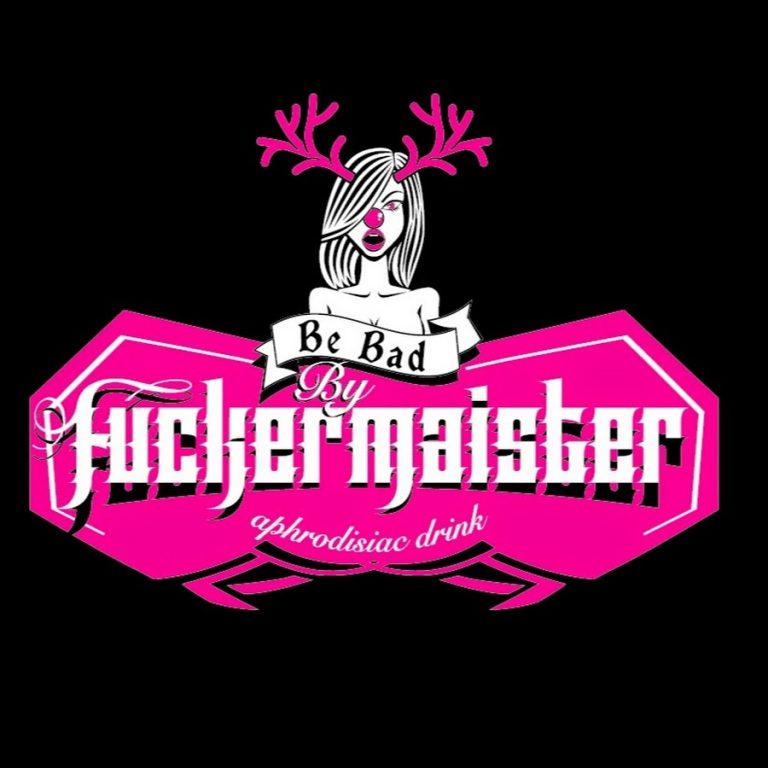 FuckerMaister - Et billede af en FuckerMaister cocktail, serveret med stil på en bar.
